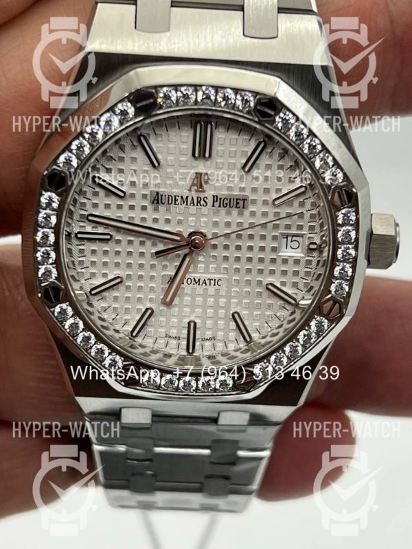 Товар Audemars Piguet Royal Oak 37mm 15451ST.ZZ.D011CR.01 White Фото 4 - Audemars Piguet Royal Oak 37mm 15451ST.ZZ.D011CR.01 White