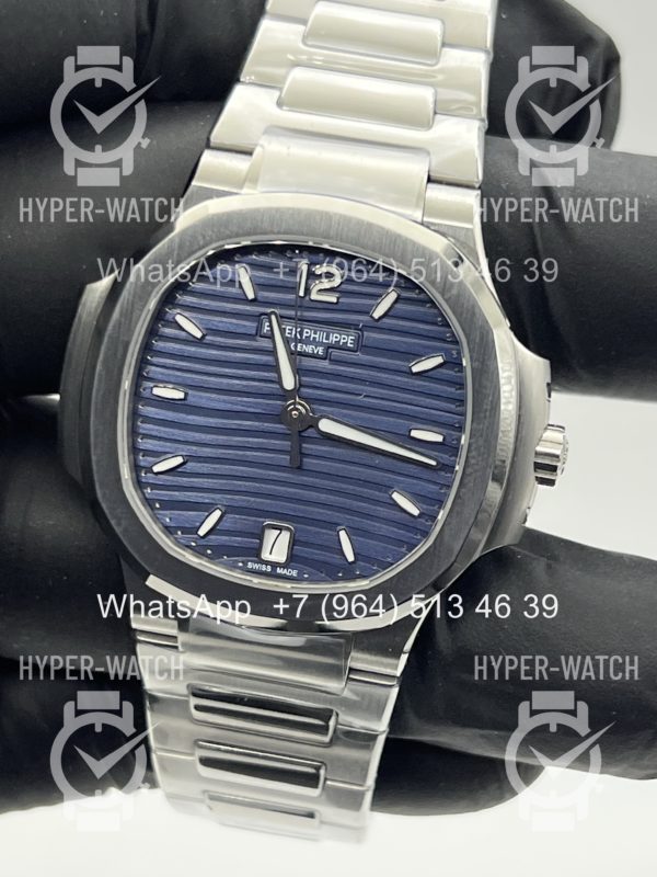 Товар Patek Philippe Nautilus 35mm 7118/1A-001 Blue Фото 2 - Patek Philippe Nautilus 35mm 7118/1A-001 Blue