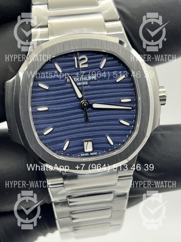 Товар Patek Philippe Nautilus 35mm 7118/1A-001 Blue Фото 4 - Patek Philippe Nautilus 35mm 7118/1A-001 Blue
