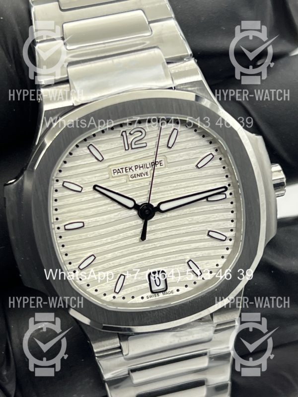 Товар Patek Philippe Nautilus 35mm 7118/1A-010 White Фото 5 - Patek Philippe Nautilus 35mm 7118/1A-010 White