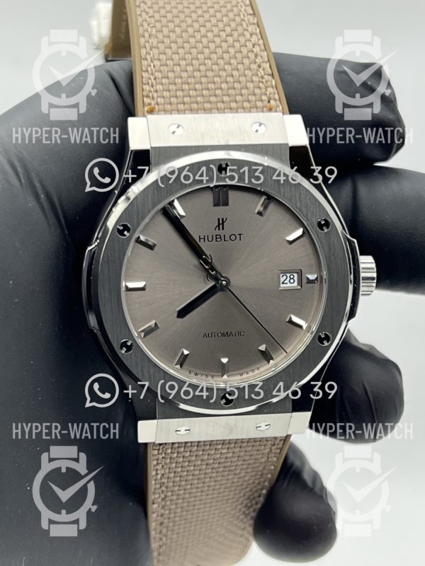 Фото 4 - Hublot Classic Fusion 42mm 542.NX.4610.NR.HEC25