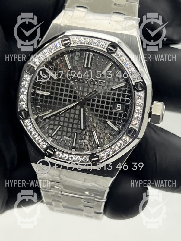 Товар Audemars Piguet Royal Oak 37mm 15551ST.ZZ.1356ST.06 Фото 2 - Audemars Piguet Royal Oak 37mm 15551ST.ZZ.1356ST.06