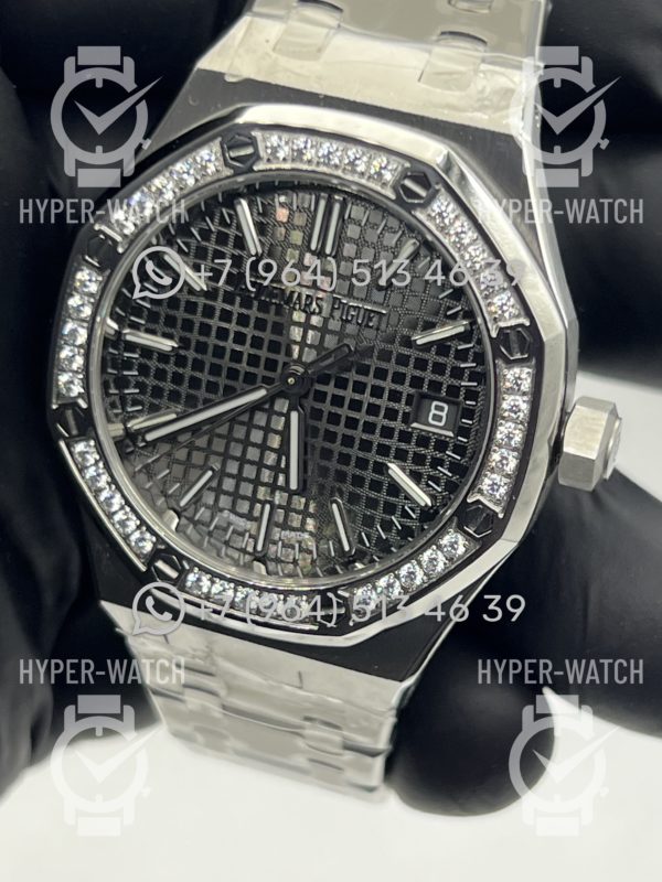 Товар Audemars Piguet Royal Oak 37mm 15551ST.ZZ.1356ST.06 Фото 3 - Audemars Piguet Royal Oak 37mm 15551ST.ZZ.1356ST.06